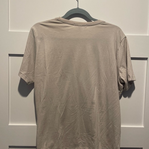 Graphic T “Grow through what you go through” In the softest material. Size Xl - Picture 4 of 4